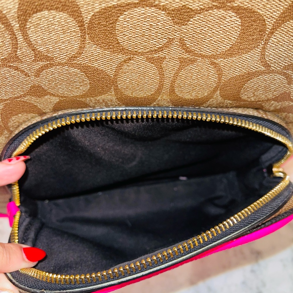 Coach Signature Canvas Backpack with Hot Pink Trim - Picture 4 of 9